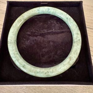 Green jadeite bangle